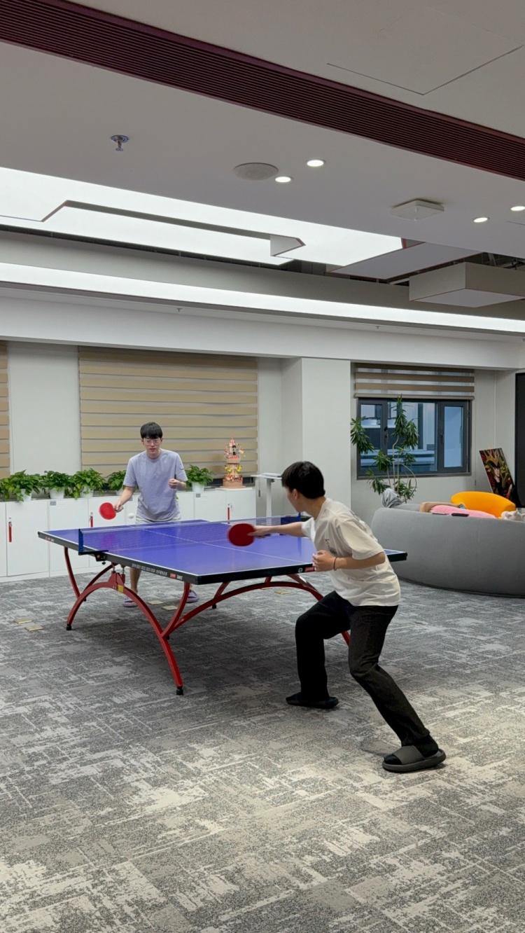 更是对未来